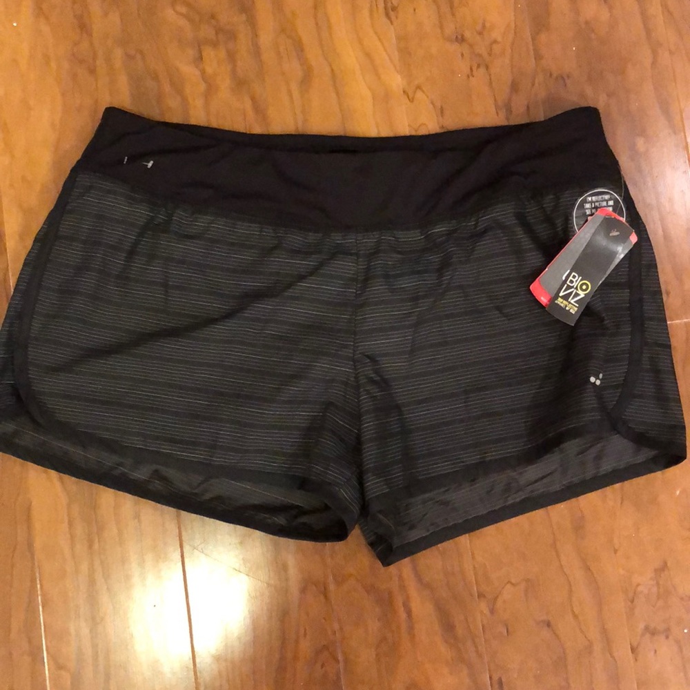 ⚡️NWT BCG 360 degree reflective shorts ⚡️